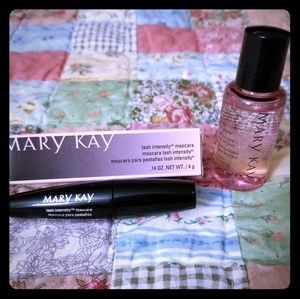 Lash intensity & oil-free eye make-up remover mini